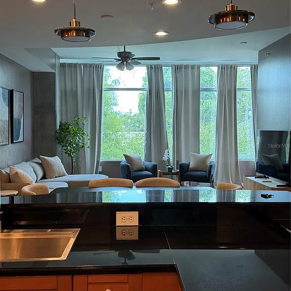 525 E Jackson St #305 — Photo 17