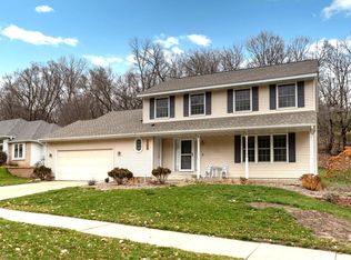 1951 Fox Valley Dr SW, Rochester, MN 55902