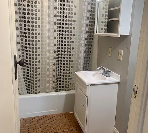 5th image of 921 N 6th St #1