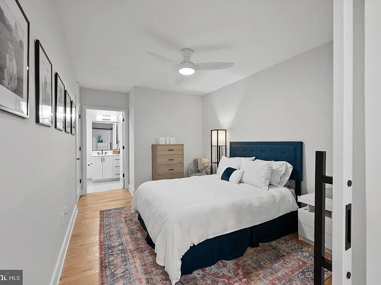 1211 Van St SE #601 — Photo 11