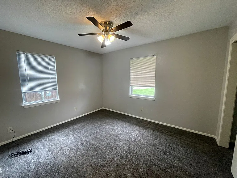 1523 Lampkin Cir — Photo 6