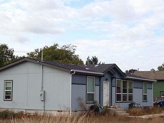 2nd image of 472 Hume St