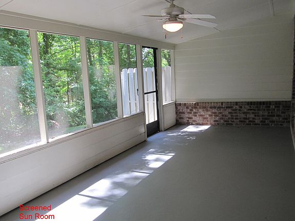 2nd image of 2122 Admiral Ct #B