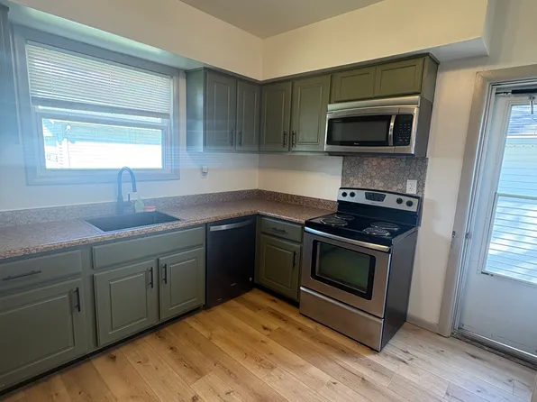 349 S 4th St, Williamsburg, OH 45176