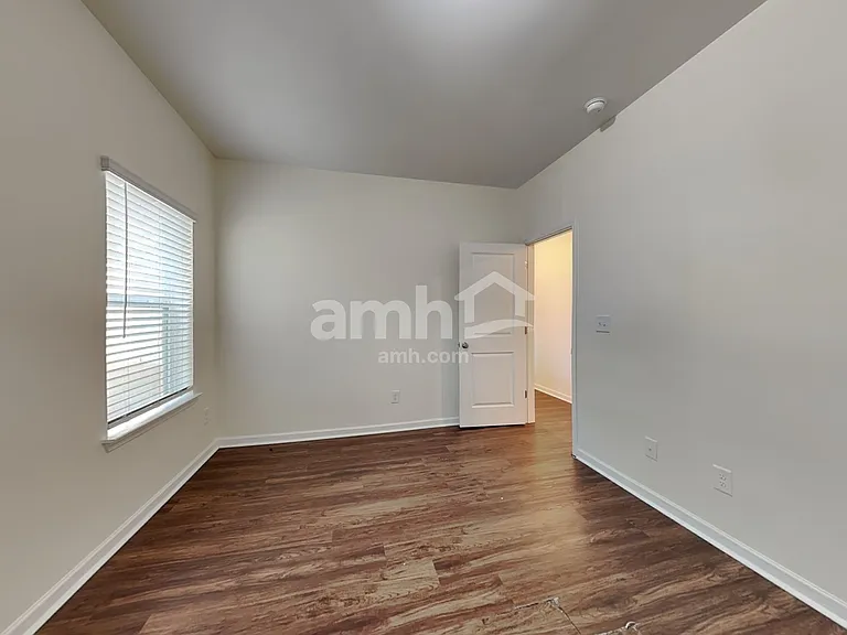 553 Camp Dr — Photo 22