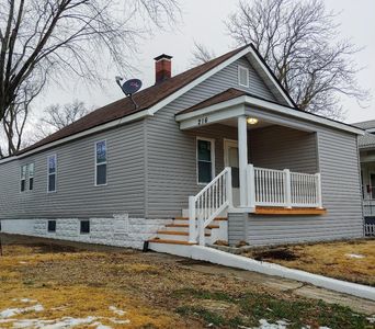 216 S Central Ave, Roxana, IL, 62084