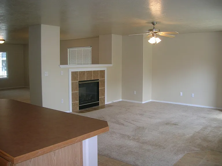3527 E Hand Cart Ln — Photo 3