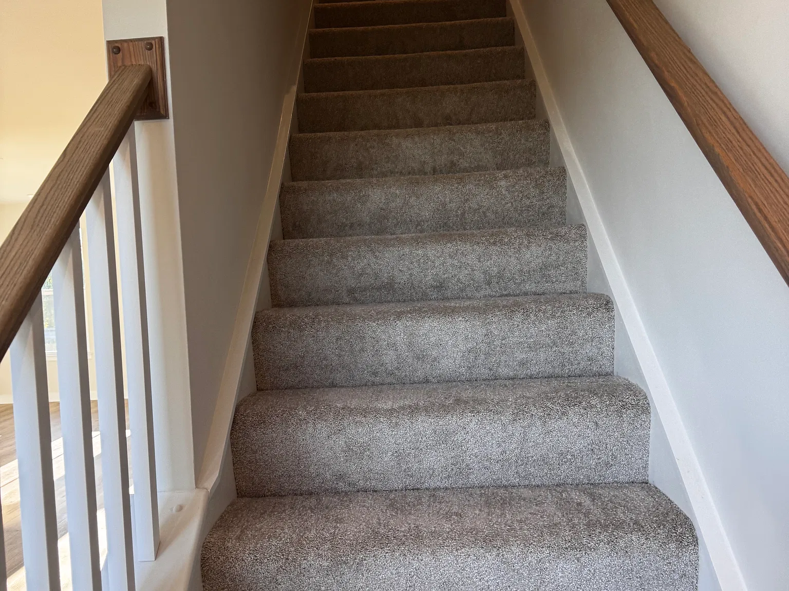 4 bed, 2007 sqft, $2,650 — Photo 3