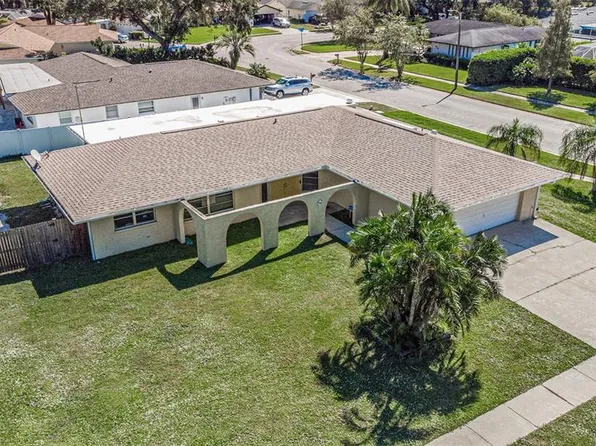 1899 Forest Wood Dr, Clearwater, FL 33759