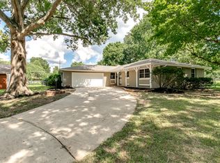 2413 E Bancroft St, Springfield, MO 65804