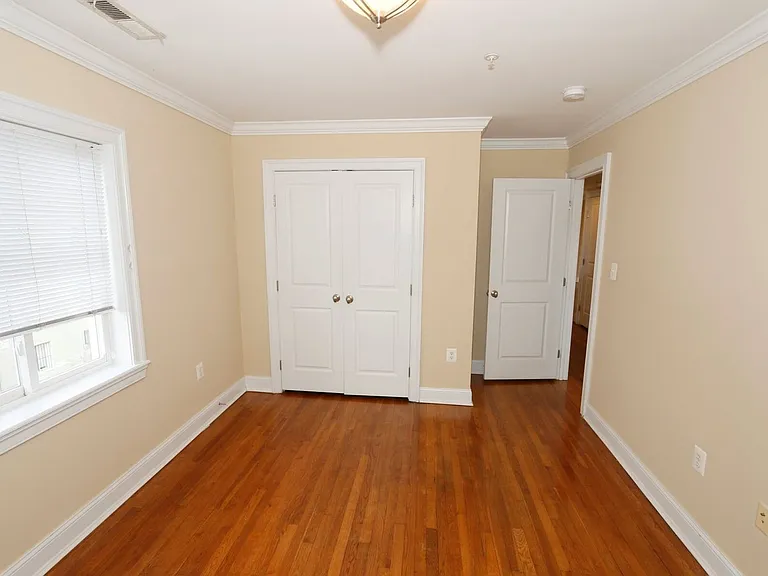 T Street Apartments — Photo 12
