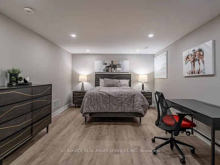 509 Clayton Ave #B — Photo 6