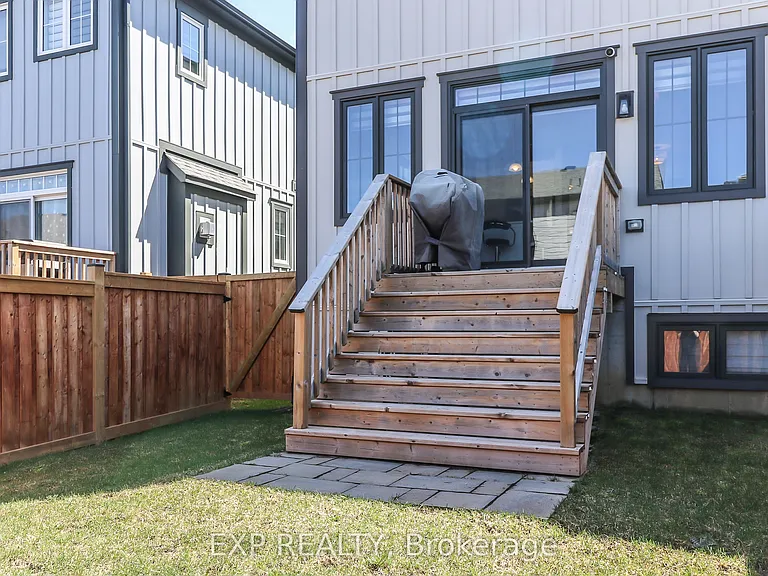 142 Sycamore St — Photo 15