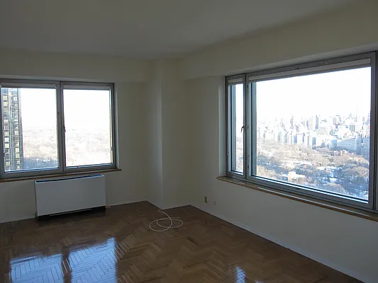 Rented by Realty Group International | media 19