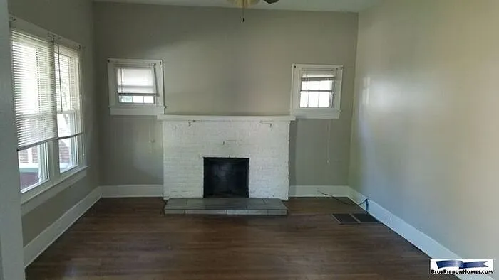 2543 E 5th Ave — Photo 17