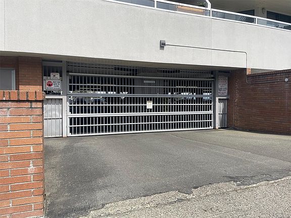 3rd image of 30 Cavan St #209