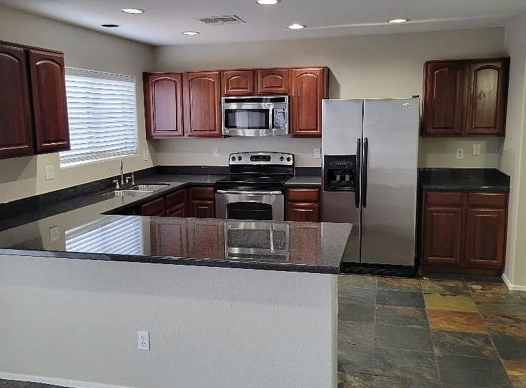 25857 W Burgess Ln — Photo 3
