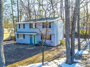 2101 Unicorn Ln, North Chesterfield, VA 23235