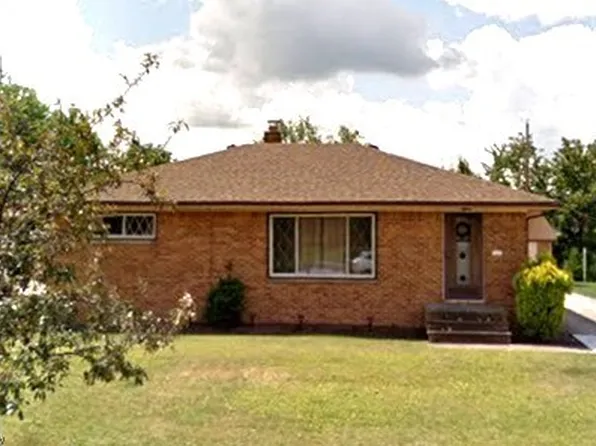1225 Sagamore Rd, Parma, OH 44134