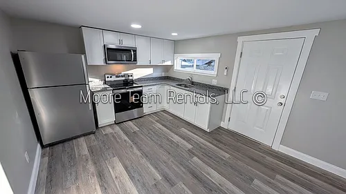 White Pine Dr 906 Photo 1