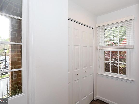 4th image of 11401 Dorchester Ln