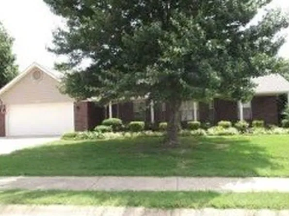 1203 N Quail Ter, Rogers, AR 72756