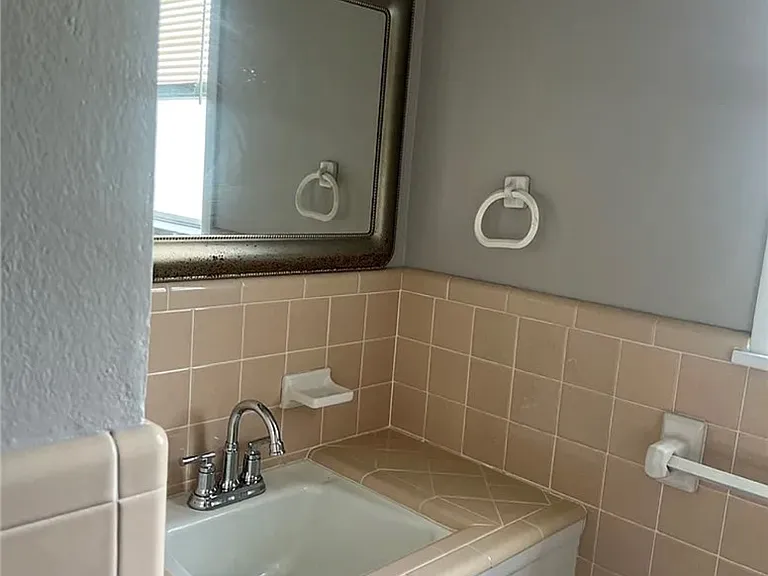 407 Fairway Dr — Photo 21