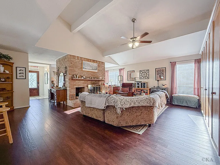 3306 Hunterwood Dr — Photo 15