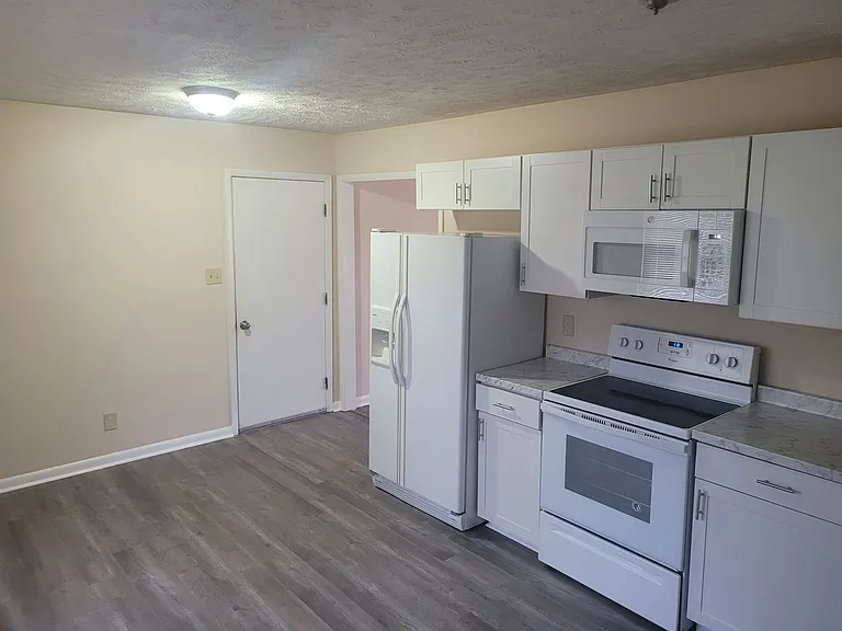 1219 Chilton Dr — Photo 9