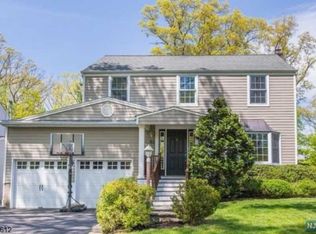 40 Bennington Rd, Livingston, NJ 07039