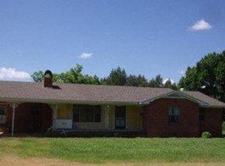 689 Harmony Rd, Duck Hill, MS 38925