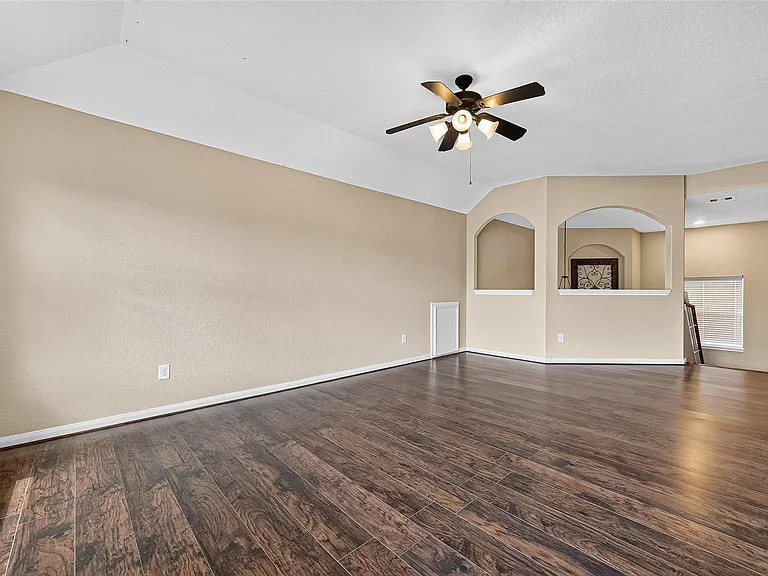 26738 Henson Falls Dr — Photo 36