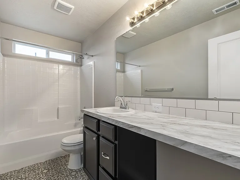 7807 S Dewberry Ave — Photo 21