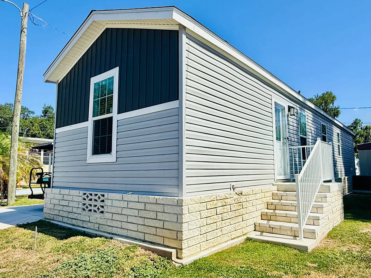 2 bed, 1.5 bath, 693 sqft, $995 — Photo 1