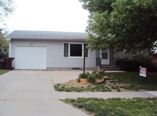 311 Sycamore Dr, Lincoln, NE 68510