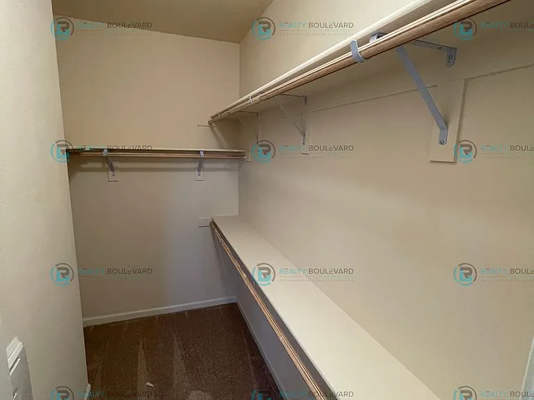 1017 Middle Gate Rd — Photo 28