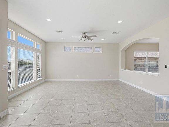 4th image of 3805 Hidden Harbor Dr