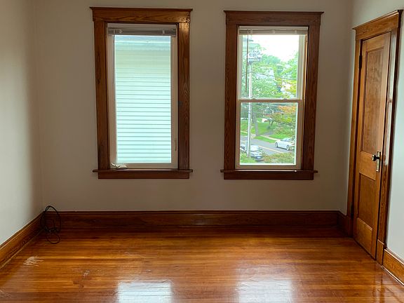 5th image of 80 Shuttle Meadow Ave Floor 2