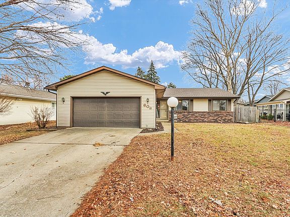 2nd image of 608 Pomona Dr