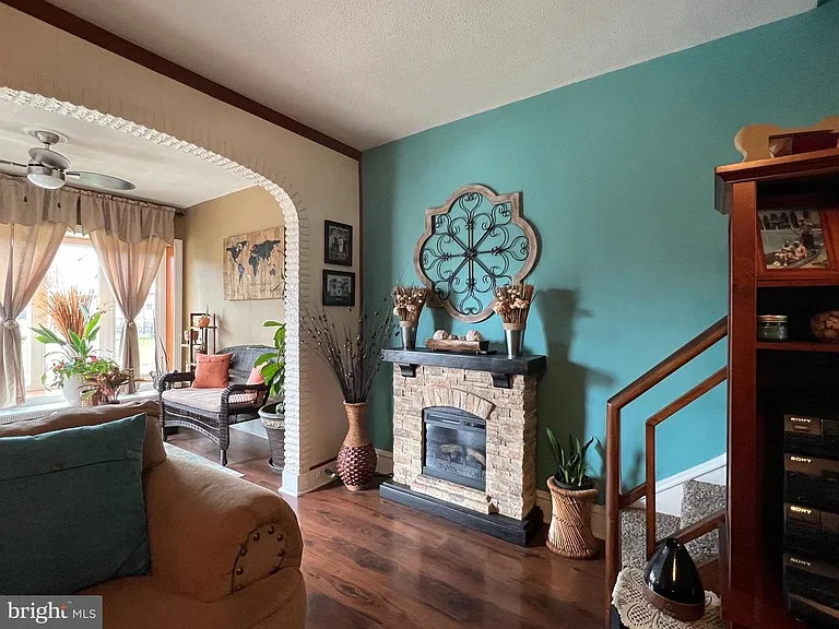 3531 Sheffield Ave — Photo 5