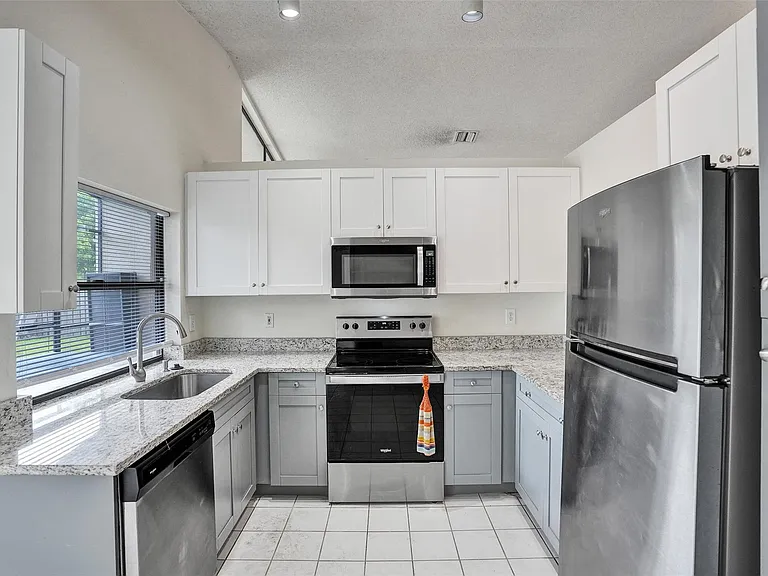3151 NW 107th Dr — Photo 7