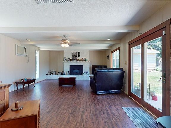 4th image of 505 Lawndale Dr