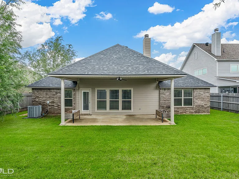 619 Labarre Ln — Photo 37