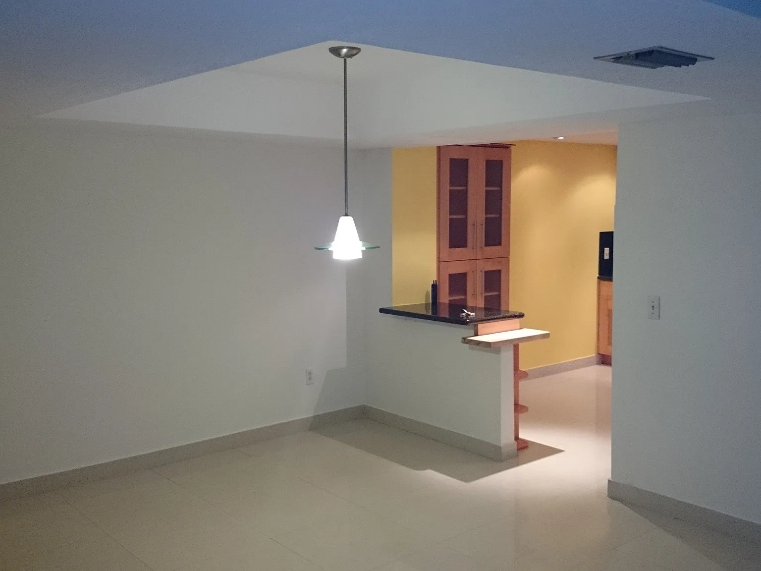2 bed, 2.5 bath, 1955 sqft, $2,995 — Photo 3
