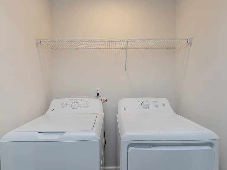 West Park Townhomes — Photo 20