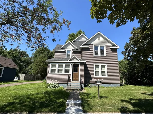 2026 1/2 4th St, Eau Claire, WI 54703