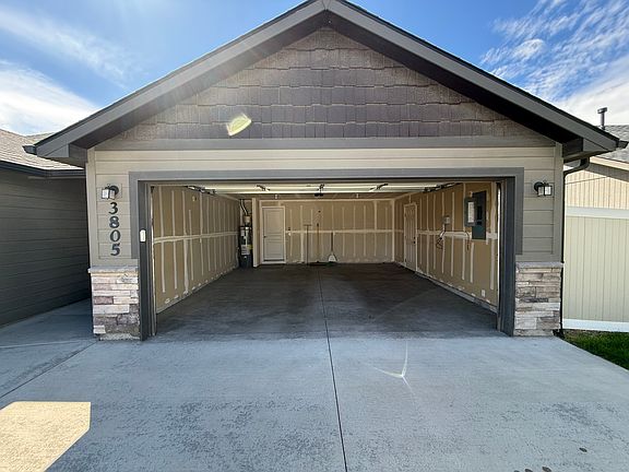 5th image of 3805 S Windy Ridge Dr