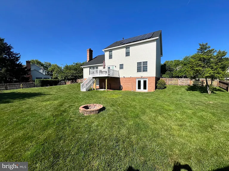 2174 E Greenleaf Dr — Photo 37
