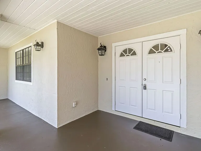 1534 Frances St — Photo 5