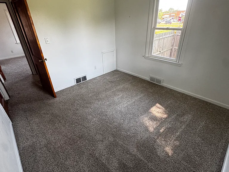 408 Christopher St — Photo 7